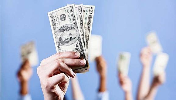 “忠诚会员”飙升至35万，但老铺黄金涨价后排队消失了